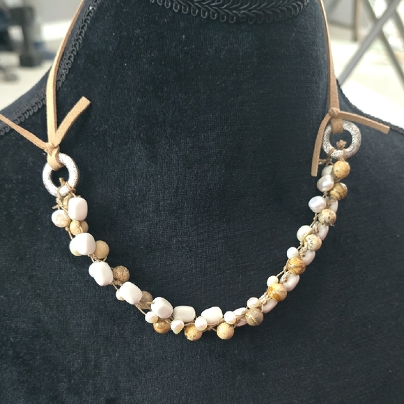 Coldwater Creek Tan and Cream Beaded Necklace - Picture 1 of 3